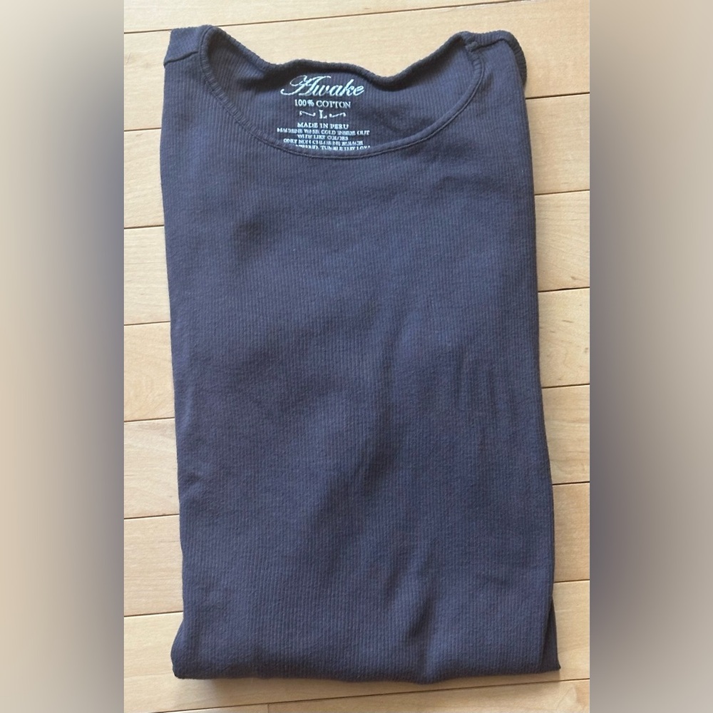 Awake women's long sleeve top in gray
